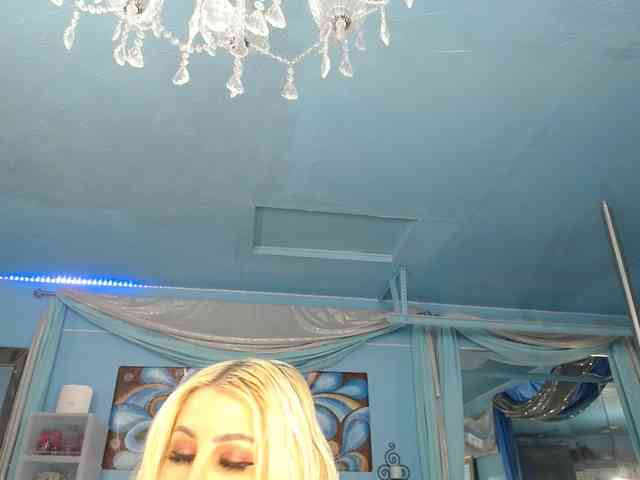 adrianna_fox webcam