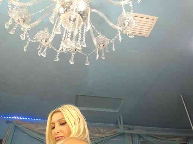 adrianna_fox webcam