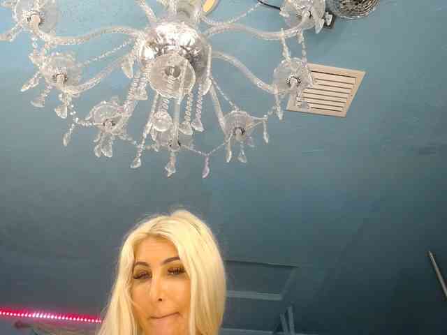 adrianna_fox