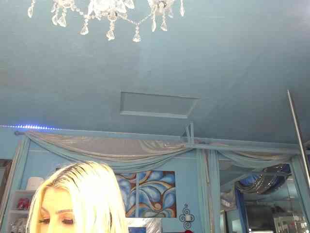 adrianna_fox