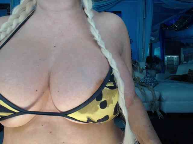 adrianna_fox