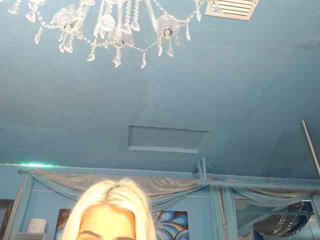 adrianna_fox webcam