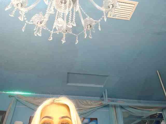 adrianna_fox webcam