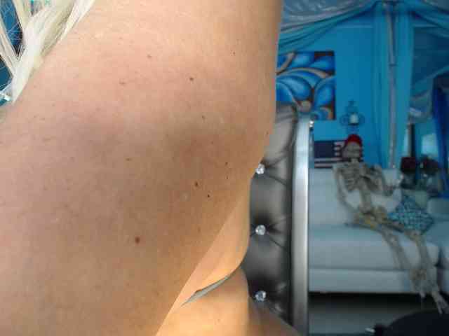 adrianna_fox
