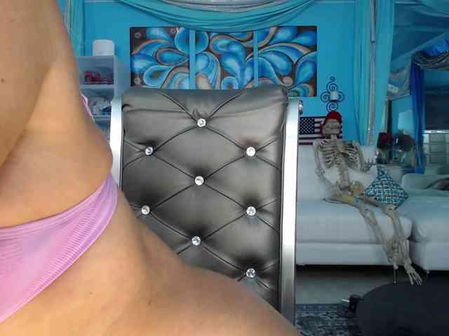 adrianna_fox webcam