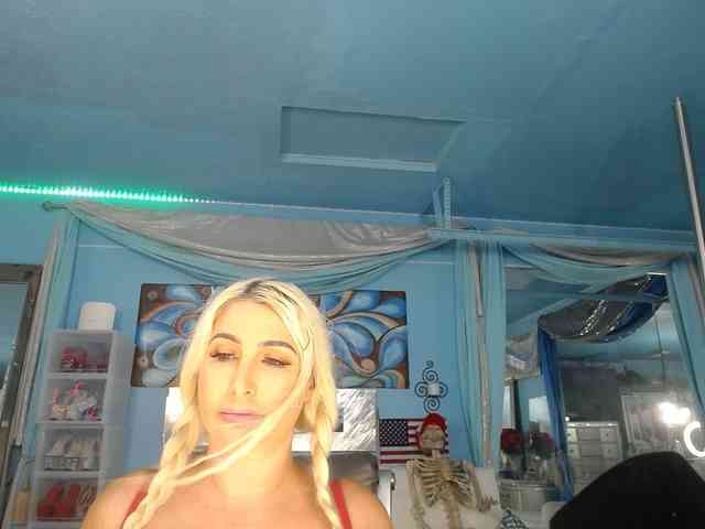 adrianna_fox webcam