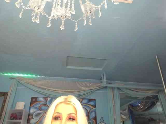 adrianna_fox webcam