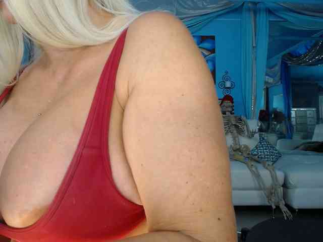 adrianna_fox webcam