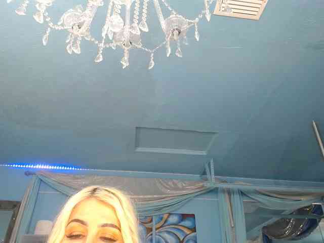 adrianna_fox webcam