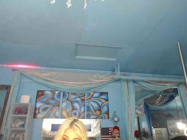 adrianna_fox webcam