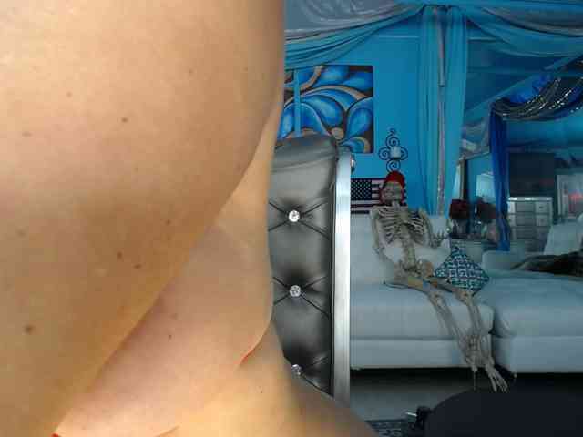 adrianna_fox webcam