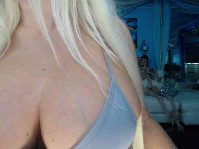 adrianna_fox