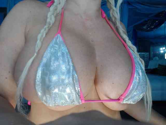 adrianna_fox