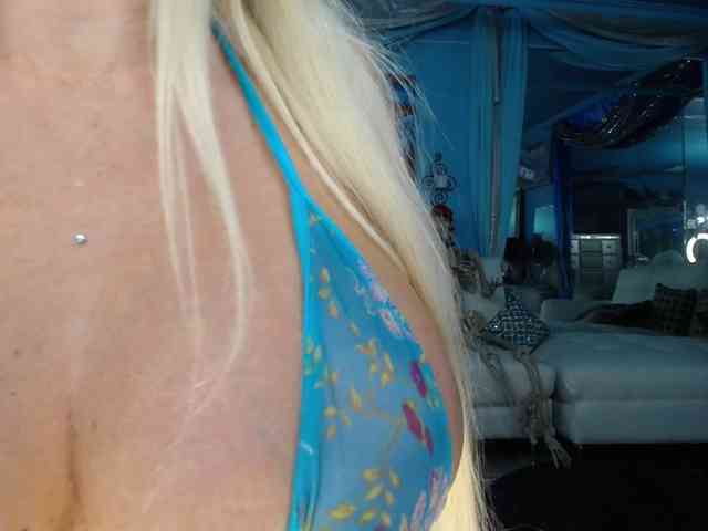 adrianna_fox