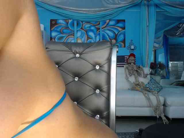 adrianna_fox webcam