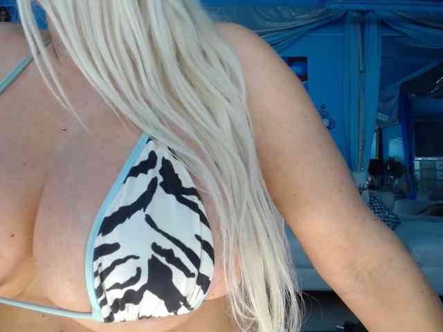 adrianna_fox