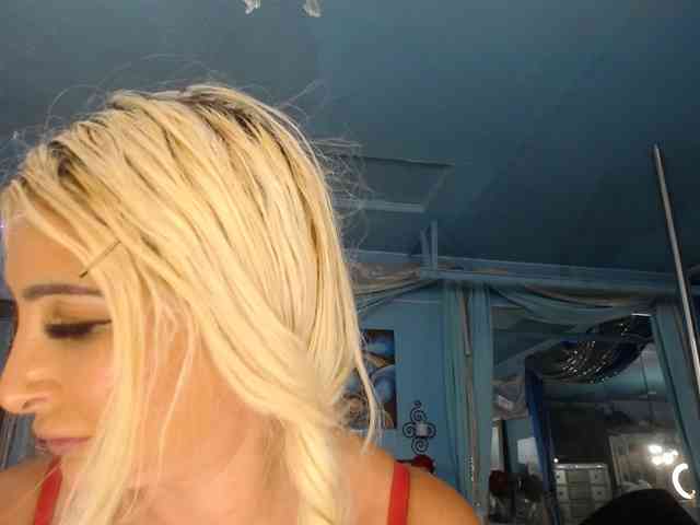 adrianna_fox webcam