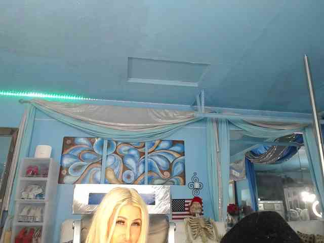 adrianna_fox webcam