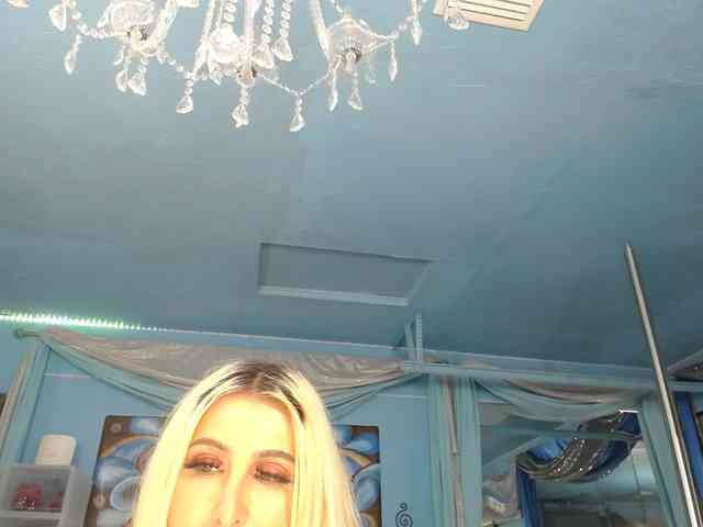 adrianna_fox webcam