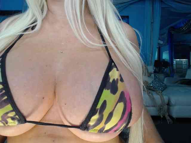 adrianna_fox