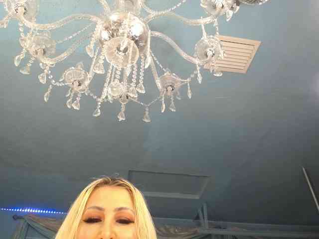 adrianna_fox