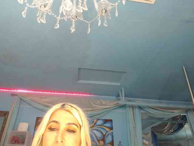 adrianna_fox