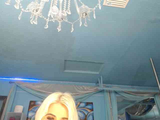 adrianna_fox