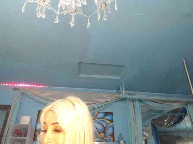 adrianna_fox