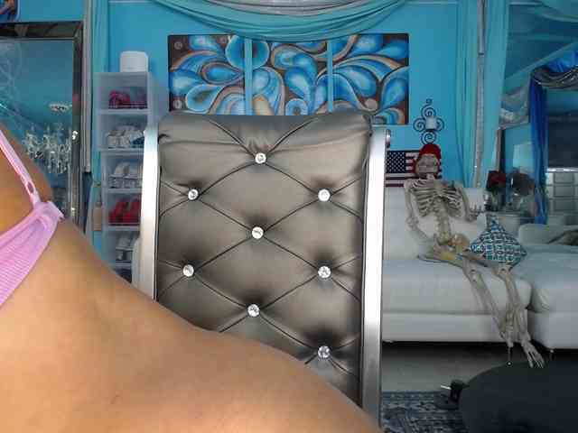 adrianna_fox webcam
