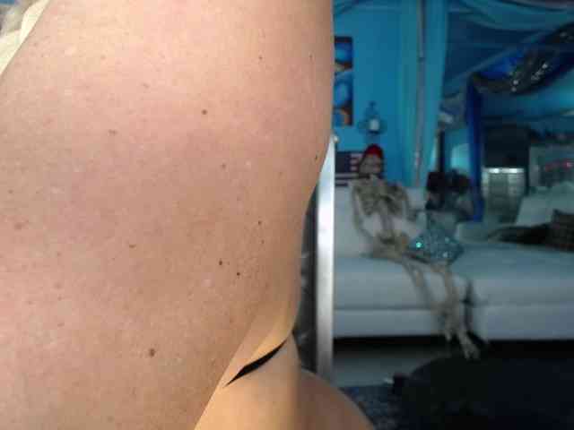 adrianna_fox webcam