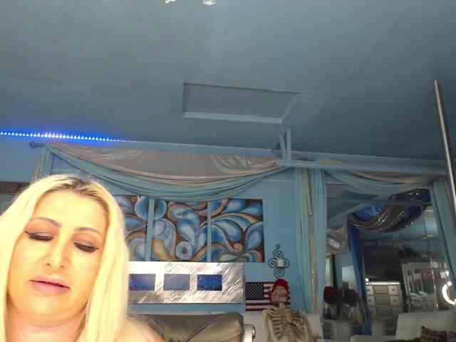 adrianna_fox