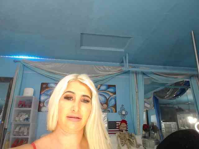 adrianna_fox