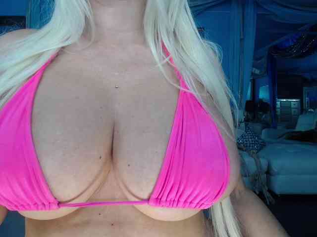 adrianna_fox webcam