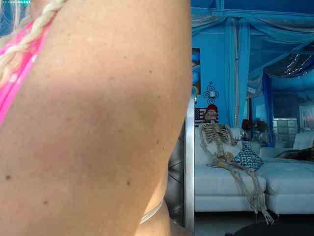 adrianna_fox webcam