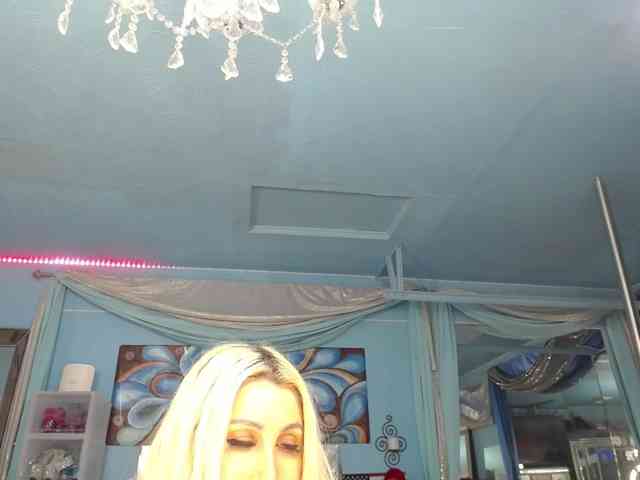 adrianna_fox webcam