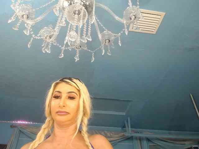 adrianna_fox webcam