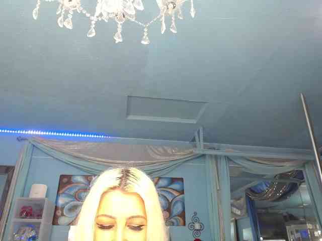 adrianna_fox webcam