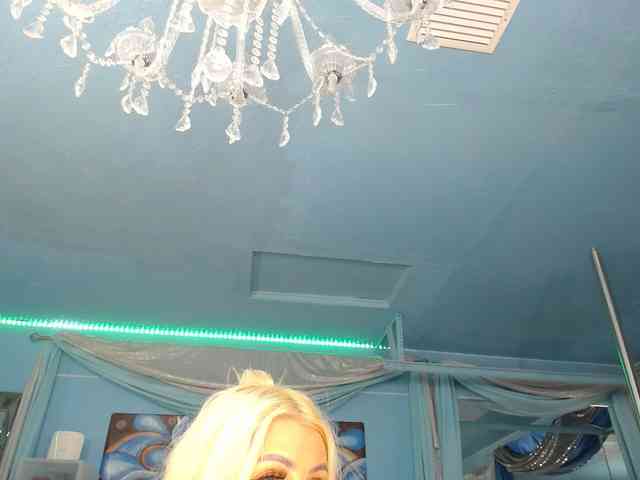 adrianna_fox webcam