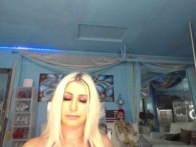 adrianna_fox webcam