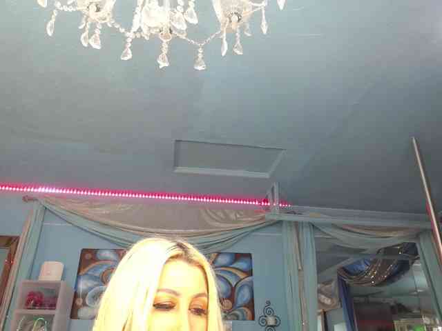 adrianna_fox webcam