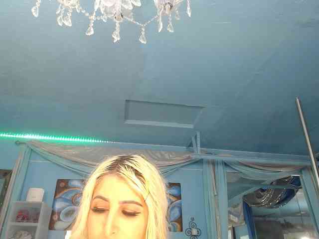 adrianna_fox