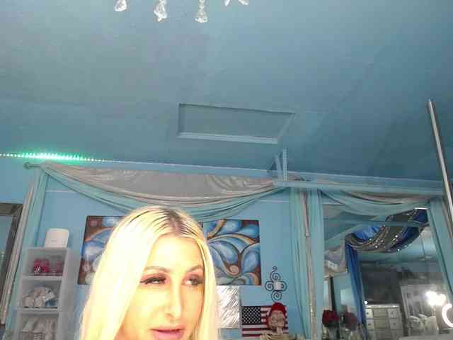 adrianna_fox webcam