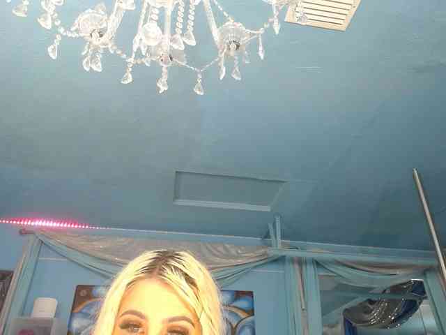 adrianna_fox