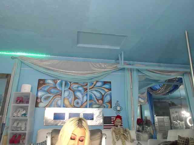 adrianna_fox webcam