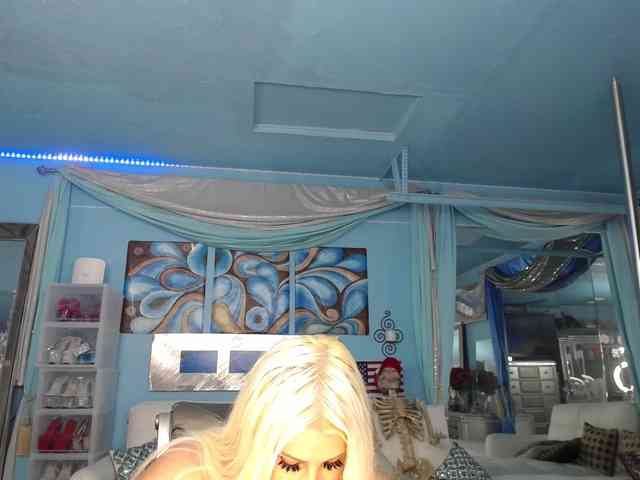 adrianna_fox webcam