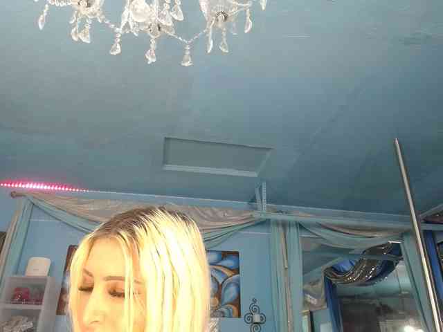 adrianna_fox