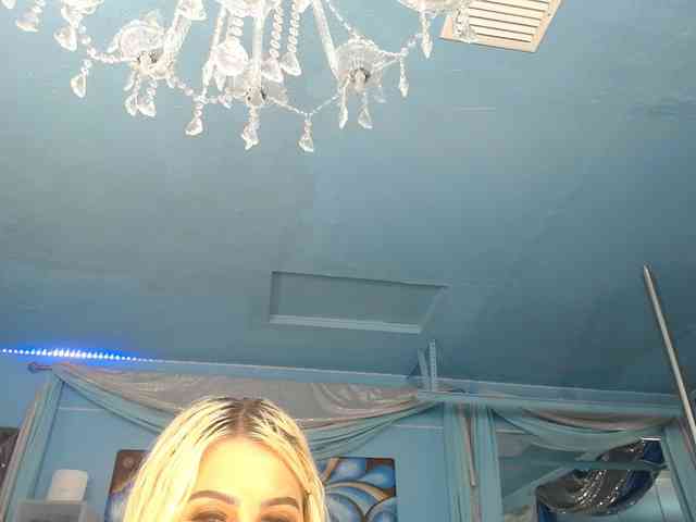adrianna_fox webcam