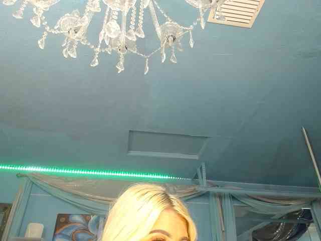 adrianna_fox webcam