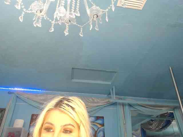 adrianna_fox webcam