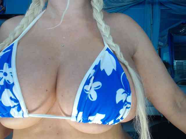 adrianna_fox webcam